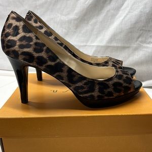 NWT satin leopard print